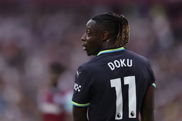 Doku có thể đá tốt ở cả hai cánh.