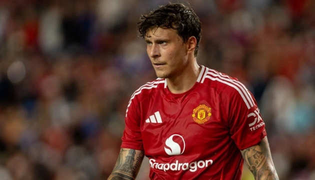Victor Lindelof trên đường rời Man Utd, có thể không thi đấu thêm trận nào tại Old Trafford.