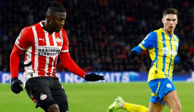 Johan Bakayoko lọt tầm ngắm Liverpool.