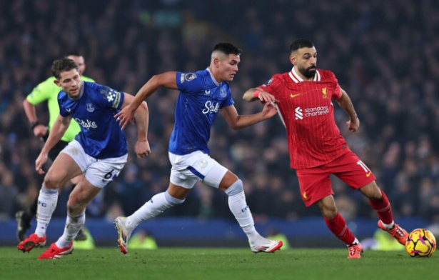 Liverpool cần có sự xoay tua đội hình hợp lý.