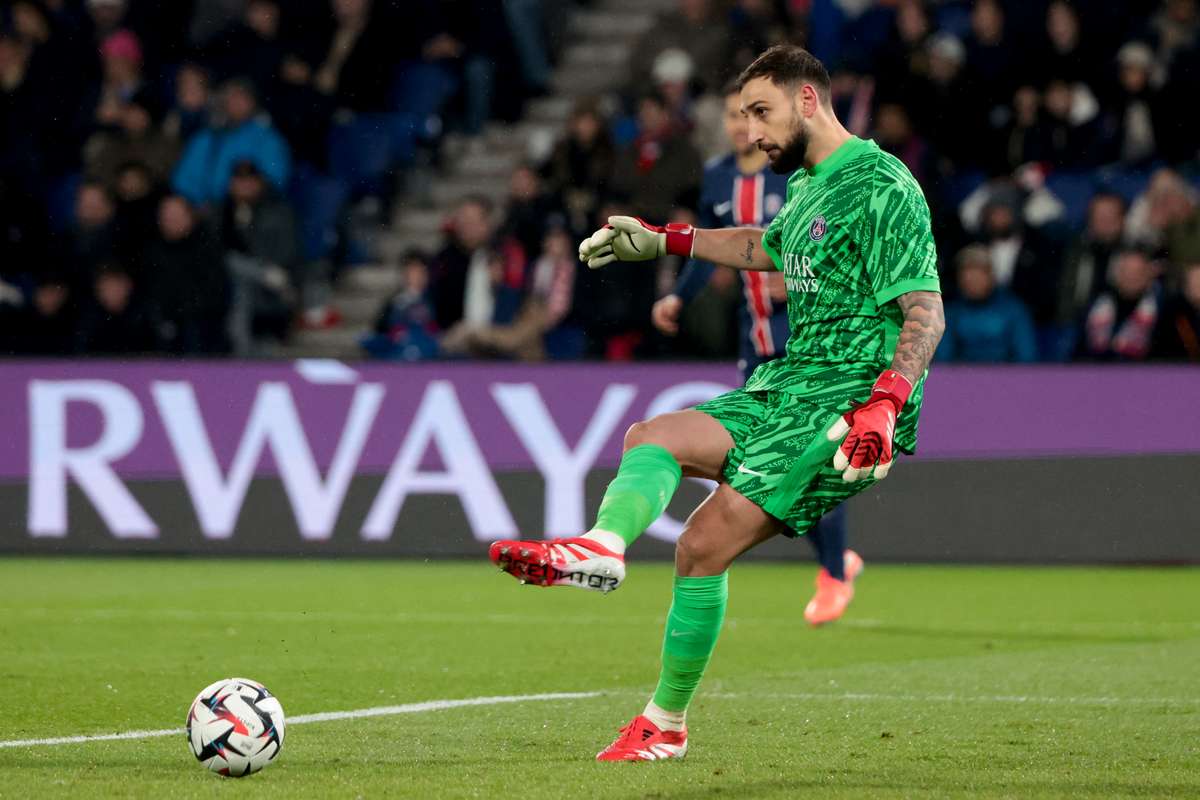 Donnarumma có thể rời PSG.