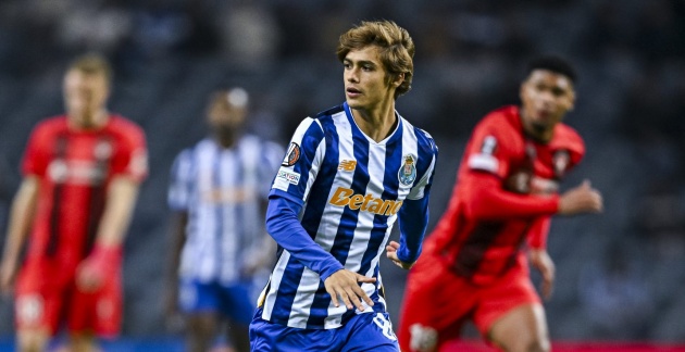 Rodrigo Mora trong màu áo Porto.