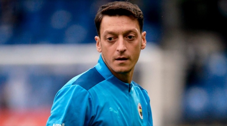 Ozil từng có nhiều năm chơi cho Real Madrid.