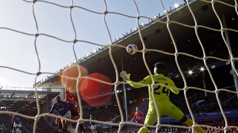 Everton đã mở tỷ số từ sớm.