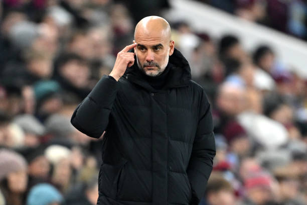 Pep dập tắt "thuyết âm mưu" của Carragher.