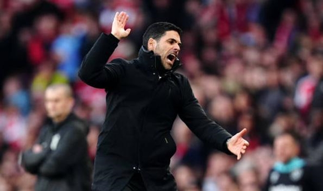 Mikel Arteta và các học trò bất ngờ để thua West Ham ngay trên sân nhà.