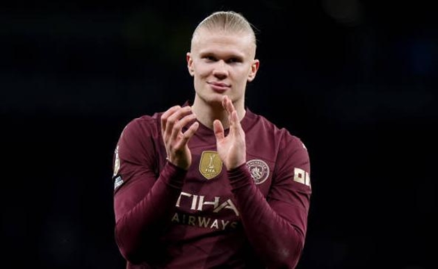 Erling Haaland ghi bàn giúp Manchester City đánh bại Tottenham Hotspur.