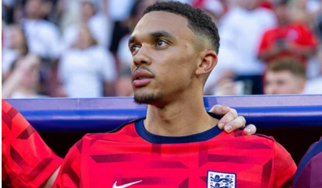 Trent Alexander-Arnold - Ngôi sao trẻ sáng giá của Liverpool và đội tuyển Anh