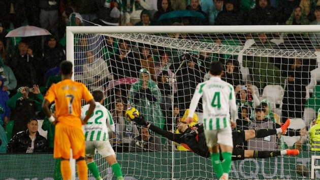 Betis đánh bại Real.