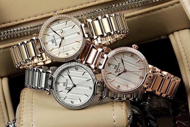 Đồng hồ Diamond D thiết kế trẻ trung, nữ tính.