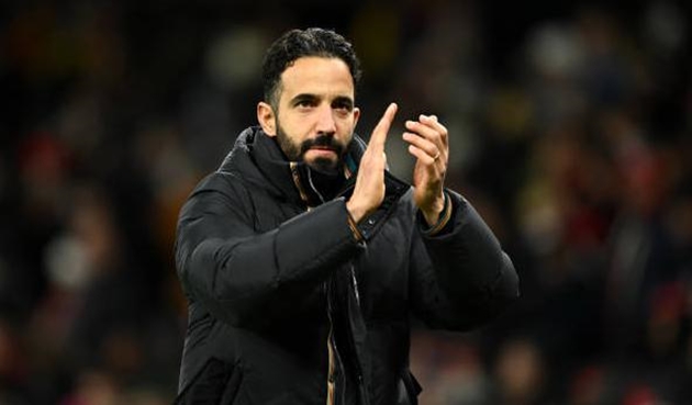 Ruben Amorim gặp nhiều áp lực tại Manchester United.