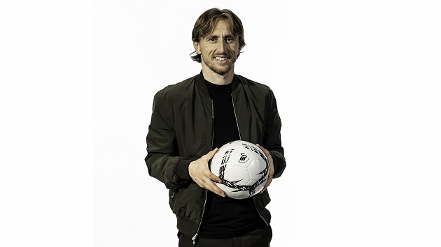 Modric mua cổ phần của đội bóng Anh.
