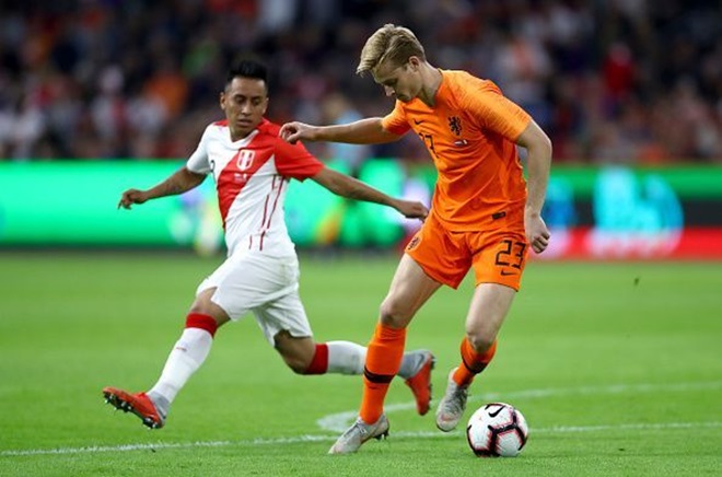 3 ứng cử viên lí tưởng thay thế Busquets tại Barcelona ở thì tương lai