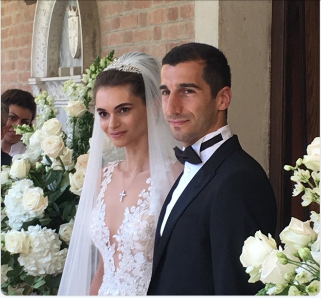 Henrikh Mkhitaryan làm đám cưới (The Sun) - Bóng Đá