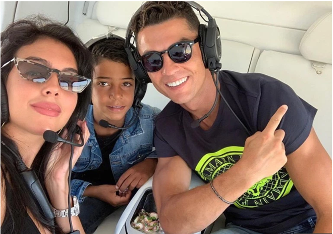 Ronaldo kết thúc kỳ nghỉ tại Hy Lạp (The Sun) - Bóng Đá