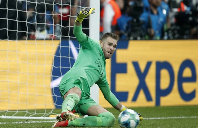 Jurgen Klopp hails reserve goalkeeper as Liverpool's very own Rocky Balboa after Spaniard's penalty heroics helps the Reds to Super Cup glory - Bóng Đá