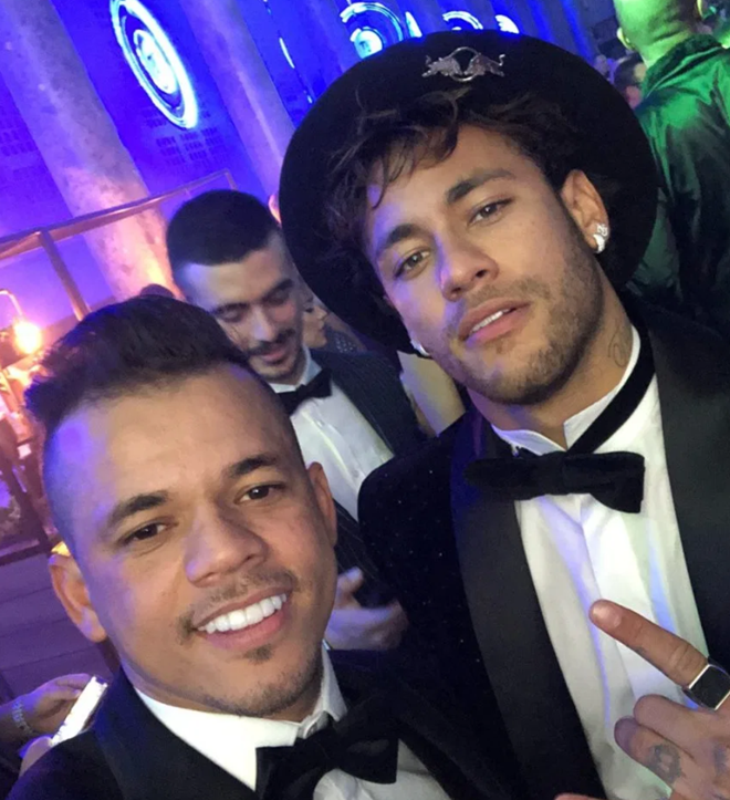 FRIENDS WITH BENEFITS Inside Neymar’s entourage, where you can earn around £10k-per-month, have access to exclusive celeb parties and can mingle with the stars - Bóng Đá
