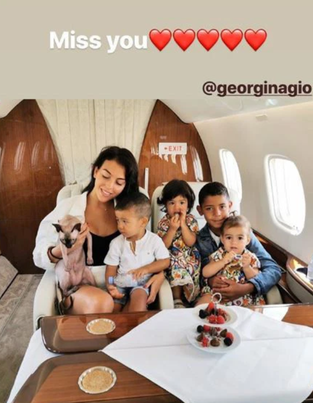 How Cristiano Ronaldo’s girlfriend Georgina Rodriguez went from £250-a-week shop girl to mother of his four kids - Bóng Đá