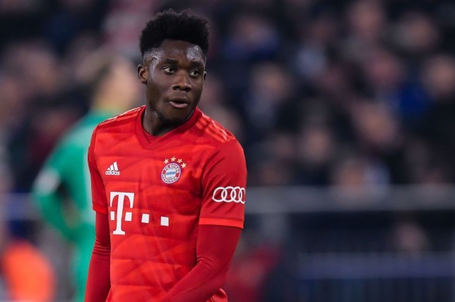 Manchester United turned down 40 reports from scout to sign Alphonso Davies - Bóng Đá