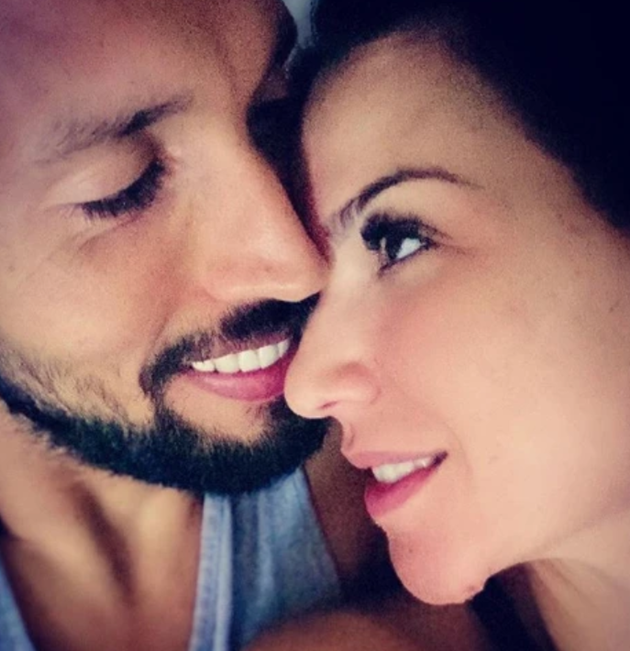 Ezequiel Garay and wife Tamara Gorro reveal heart-breaking agony of coronavirus diagnosis and isolation from their kids - Bóng Đá
