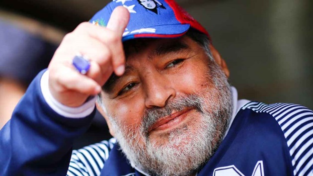 Maradona offers to cut pay during pandemic to help Argentina club - Bóng Đá