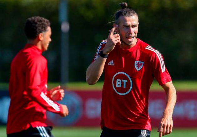 Gareth Bale finally smiling again on Wales duty after months of misery frozen out at Real Madrid - Bóng Đá