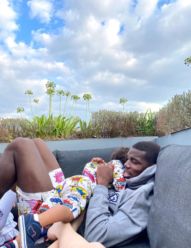 Pogba and wife Zulay relax at home with son Labile Shakur as Man Utd ace self-isolates after positive coronavirus test - Bóng Đá