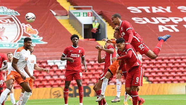 Ảnh trận Liverpool 7-2 Blackpool - Bóng Đá