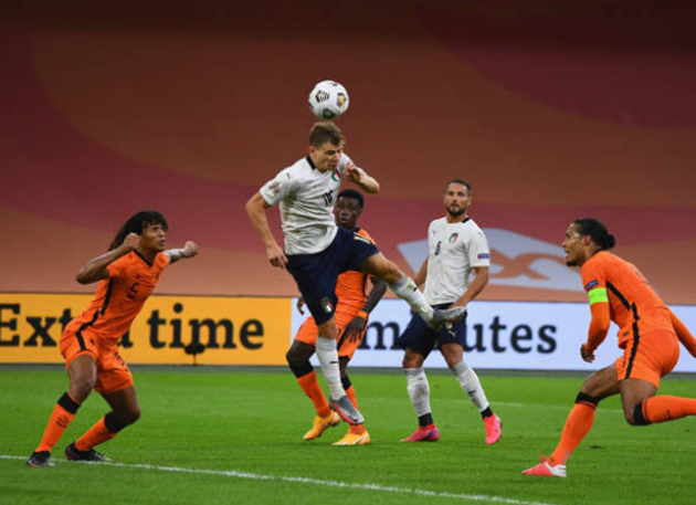 Van Dijk bất lực, Hà Lan phơi áo trước Ý ngay trên sân nhà - Bóng Đá