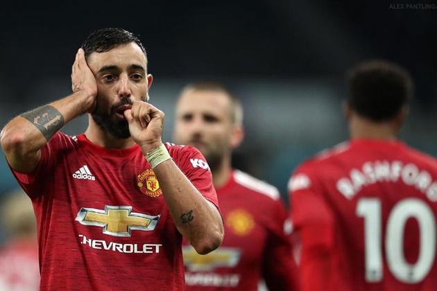Gary Lineker reacts to Bruno Fernandes’ goal in Man United’s 4-1 win at Newcastle - Bóng Đá