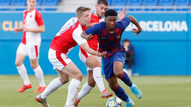 Barcelona wonderkid Alejandro Balde, 17, promoted to first team by Ronald Koeman is ready to push Alba for starting spot - Bóng Đá