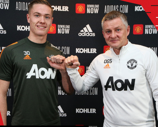 Nathan Bishop signs new Man United contract until 2023 - Bóng Đá