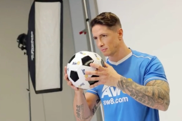 Fernando Torres shows off hench new physique - Bóng Đá