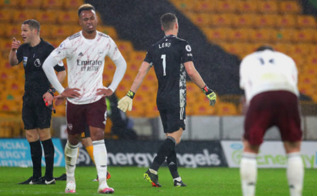 Rio Ferdinand and Glenn Hoddle slam Bernd Leno after ‘comedy’ red card in Arsenal’s defeat to Wolve - Bóng Đá