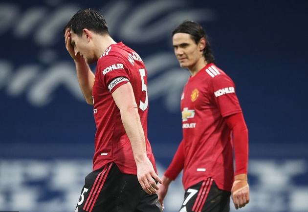 Man Utd fume at referee blowing for half-time while they were on rapid counter attack in West Brom draw - Bóng Đá