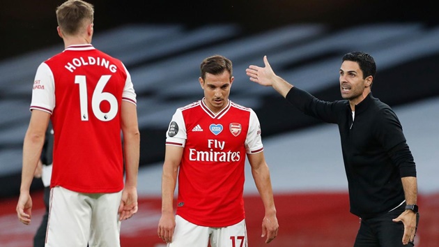 Đấu Leicester, Arsenal nhận tin vui từ trụ cột hàng thủ