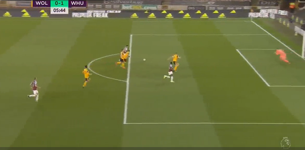 Watch Jesse Lingard dribble from inside own half to score goal  - Bóng Đá