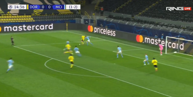 Jude Bellingham continues to impress with a lovely finish for Dortmund vs Man City - Bóng Đá