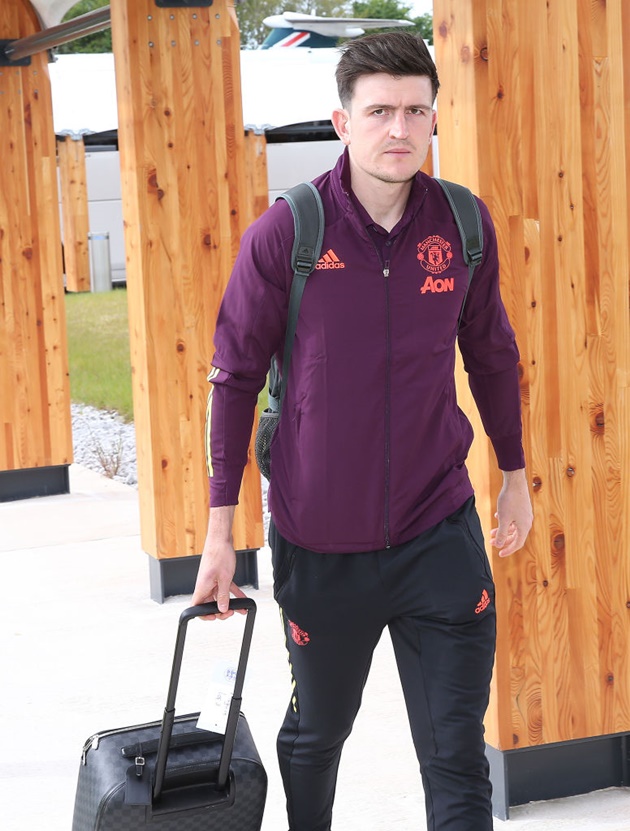Pictures as Manchester United's stars arrive in Gdansk for Europa League final - Bóng Đá