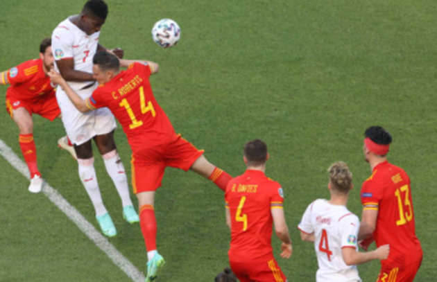 Daniel James shocked after being hauled off seconds after Wales equalise versus Switzerland in Euros opener - Bóng Đá