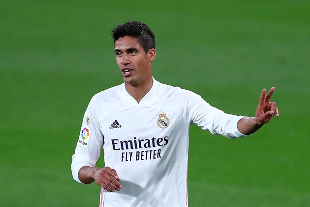 Frank LeBoeuf questions whether Raphael Varane would want to join Man United - Bóng Đá