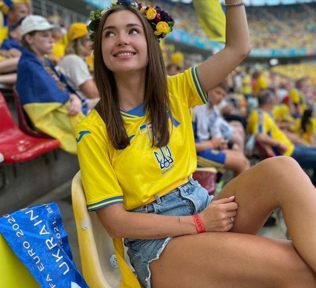 Meet Ukraine Wags cheering on their stars vs England - Bóng Đá