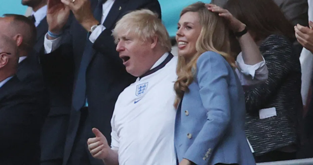 England fans go wild as Three Lions make historic first final in 55 years - Bóng Đá