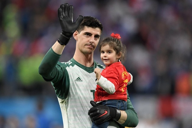 Thibaut Courtois relaxes after Belgium’s Euro 2020 exit - Bóng Đá