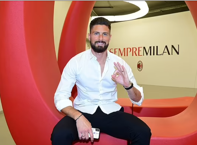 Ảnh Giroud ra mắt AC Milan - Bóng Đá