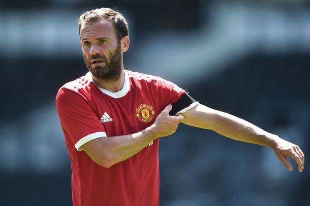 Juan Mata can adapt to new Manchester United role after contract signing - Bóng Đá