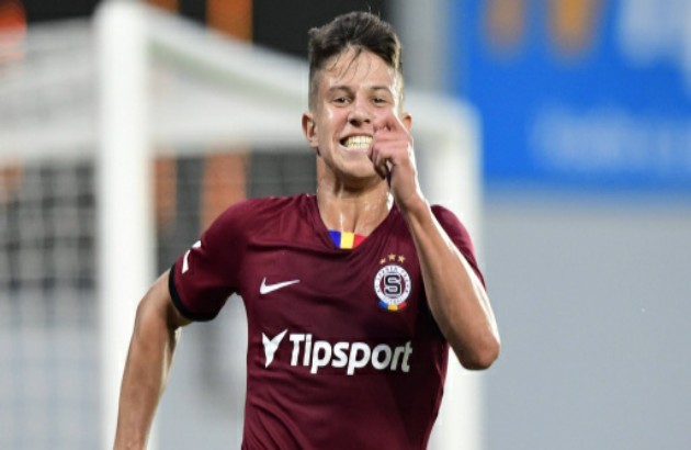 Liverpool line up 'exceptional' Hlozek bid after midweek Austrian transfer mission - Bóng Đá