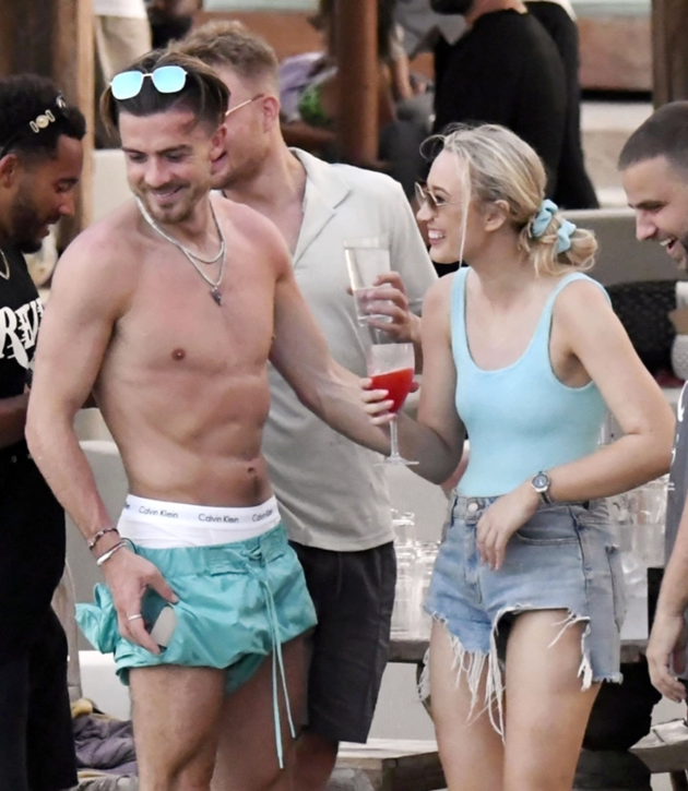 Luke Shaw and Jack Grealish relax by pool at exclusive Mykonos - Bóng Đá