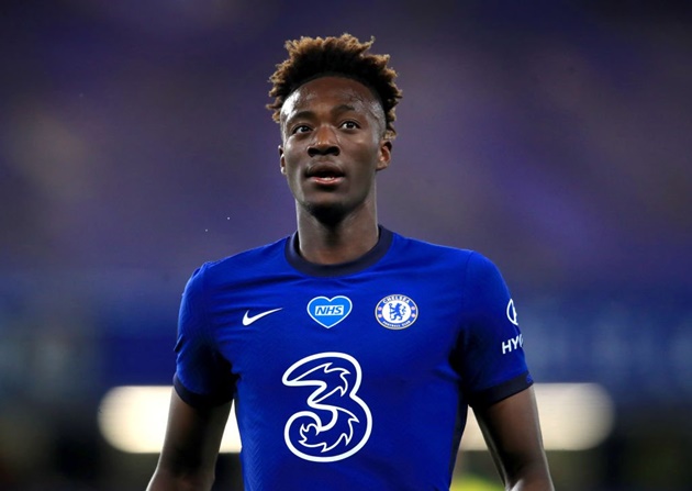 Some Arsenal fans have taken to Twitter to give their reaction to speculation that the Gunners are willing to meet striker Tammy Abraham - Bóng Đá