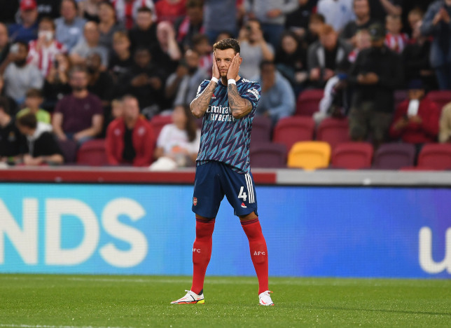 Gary Neville and Jamie Carragher fear Ben White could get targeted in the air after Arsenal’s defeat to Brentford - Bóng Đá
